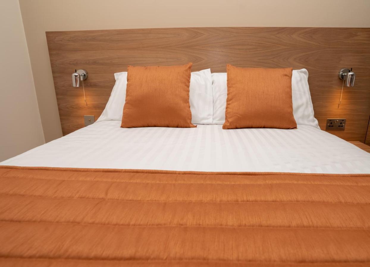 Eagle Luton Airport 3*