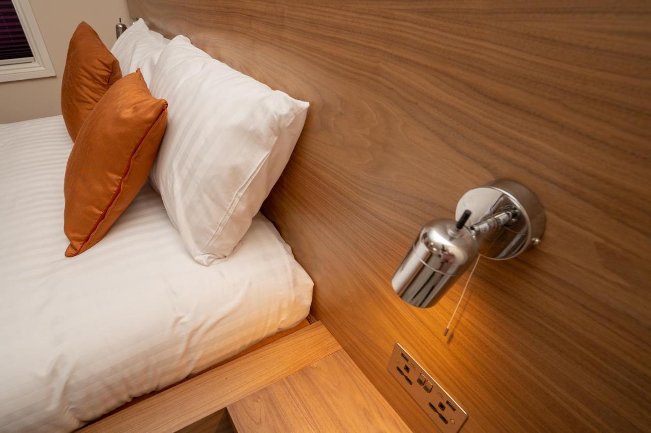 Hotel Eagle Luton Airport